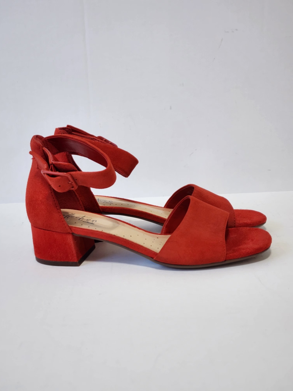 Clarks Elisa Dedra Red Suede Ankle Strap Block Heel Sandals Leather Sz 6 Comfy